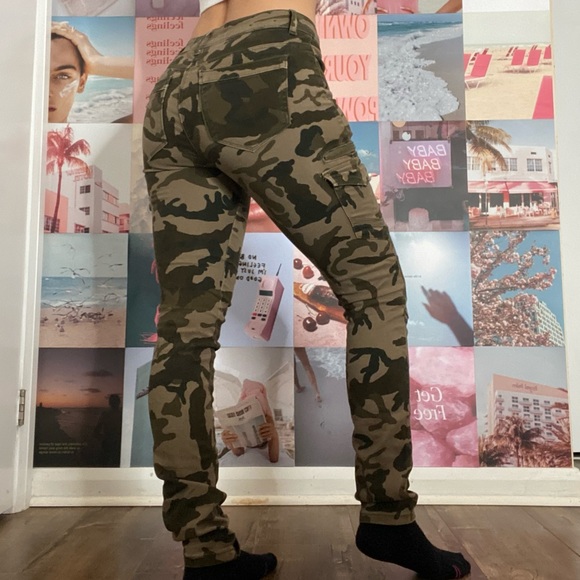 Camo Cargo Pants Size 5 - Picture 2 of 3